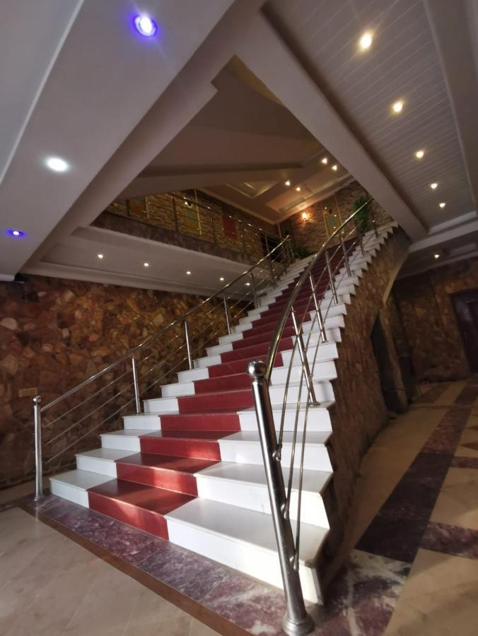 Triple One Hotel Abbottabad Ngoại thất bức ảnh